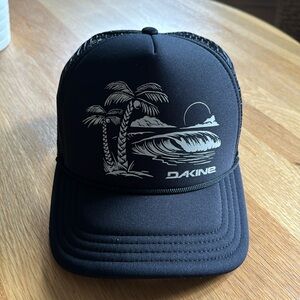 Dakine women’s hat